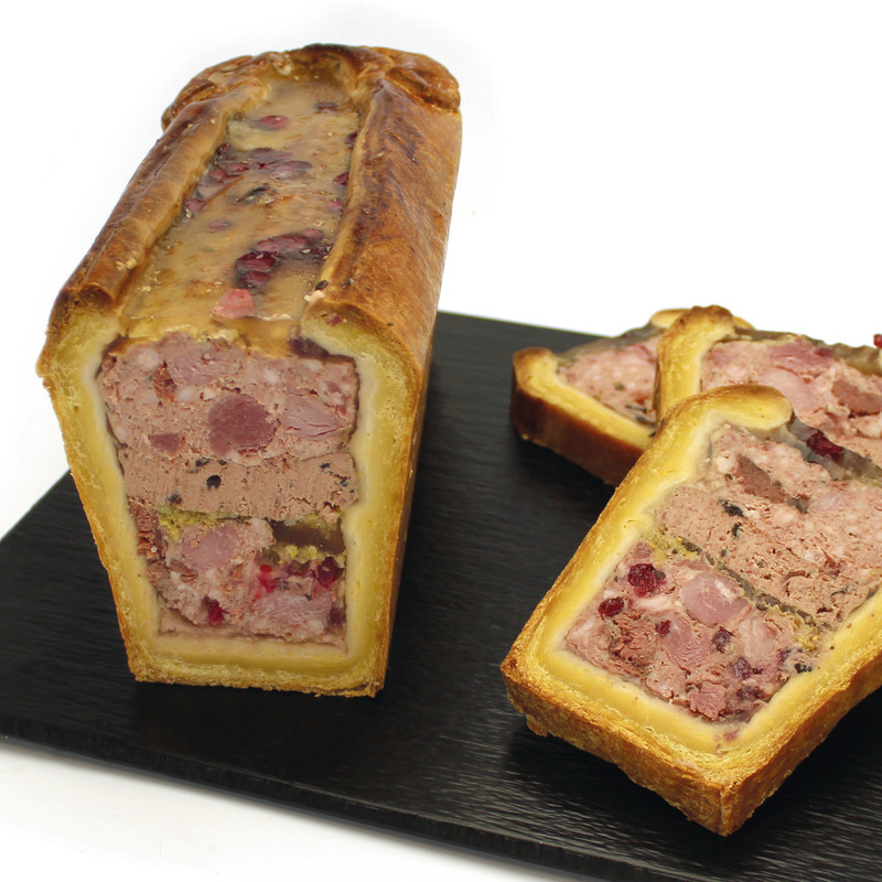 Venison pâté en croûte with cranberries ±2.5kg