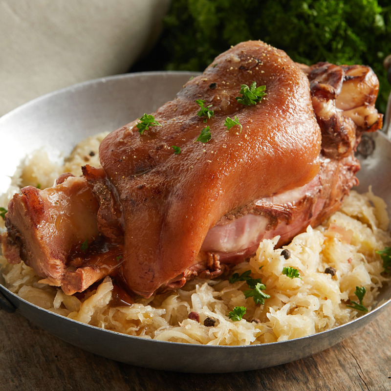 Cooked pork knuckle with honey flowers superior quality 700g