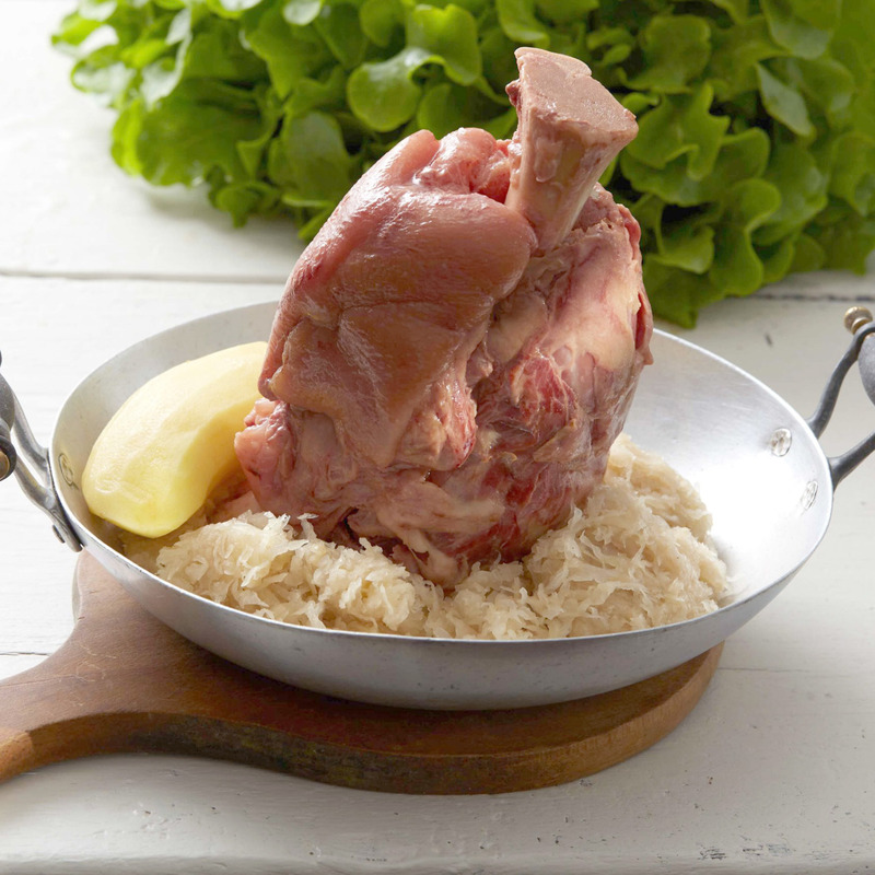 Cooked pork knuckle to braise superior quality 700g