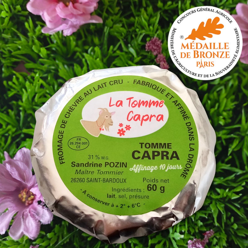Capra tomme cheese made from french raw goat's milk ±60g