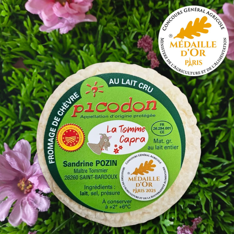 Picodon farmed with raw goat's milk PDO wooden crate 15x60g