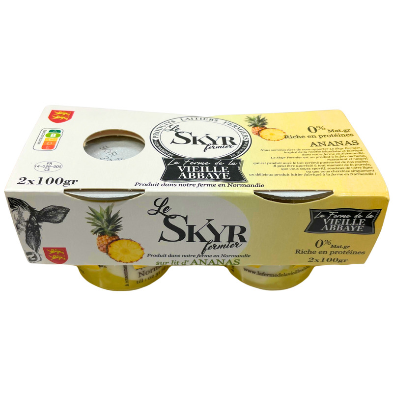 Skyr farmhouse on a bed of pineapple 2x100g