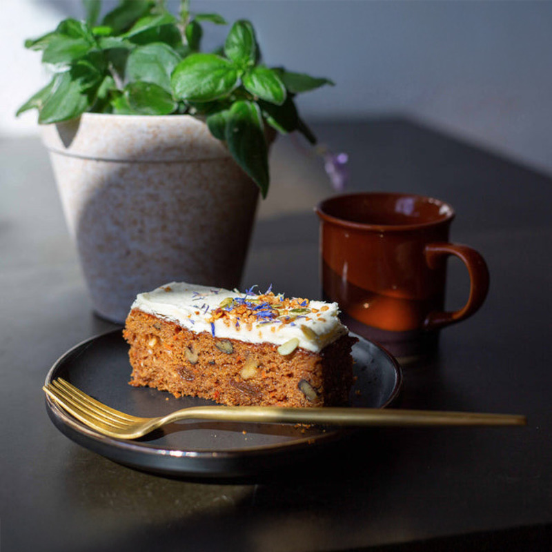 Carrot Cake | Ultimate pre-cut Carrot Traycake 30x84g