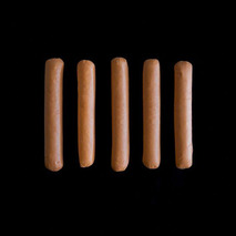 Cooked smoked sausage peeled pure beef for Hot-Dog vacuum packed 12x80g