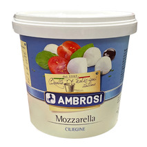 Mozzarella balls ±200x5g bucket 1kg