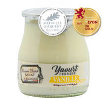 Farmhouse yoghurt with natural Madagascar vanilla extract 140g