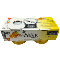 Skyr farmhouse on a bed of exotic fruit 2x100g