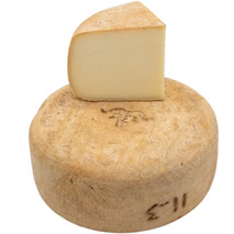 Whole Ossau Iraty PDO | Farmhouse Tomme cheese with raw ewe's milk ±4.5kg
