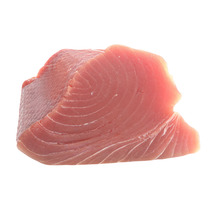 Preparation of thawed albacore tuna loin vacuum package
