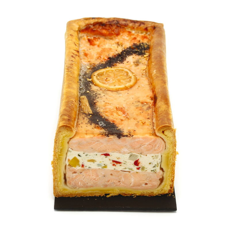 Pâté en croûte smoked salmon stuffed with fish mousse and vegetables ±2.2kg