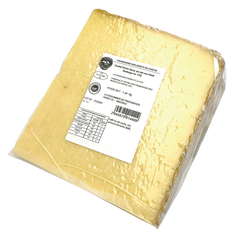 Cantal entre-deux au lait cru AOP Haut Herbage ±1,2kg