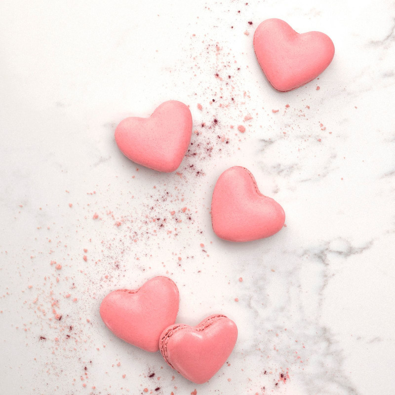 ❆ Blackcurrant raspberry heart shape macaroons x40 660g