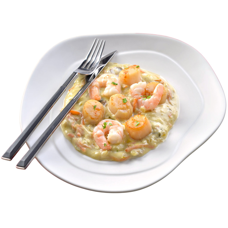 Scallops with gambas and vegetables in creamy sauce tub 1.8kg
