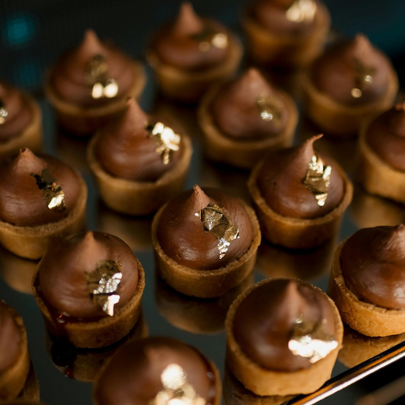 Book of gold leaves x25