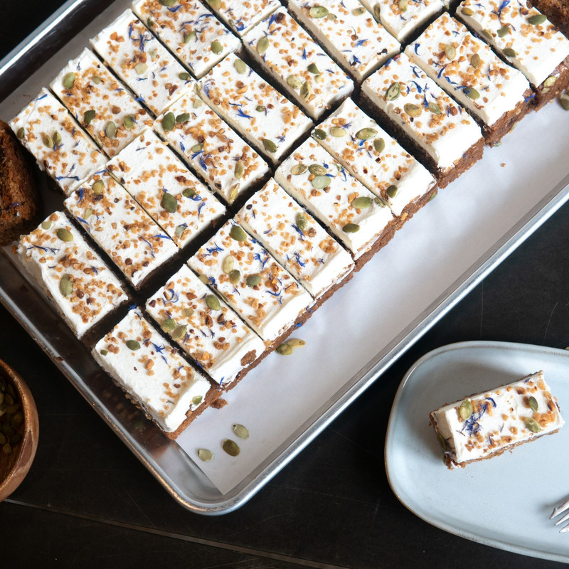 Carrot Cake | Ultimate pre-cut Carrot Traycake 30x84g